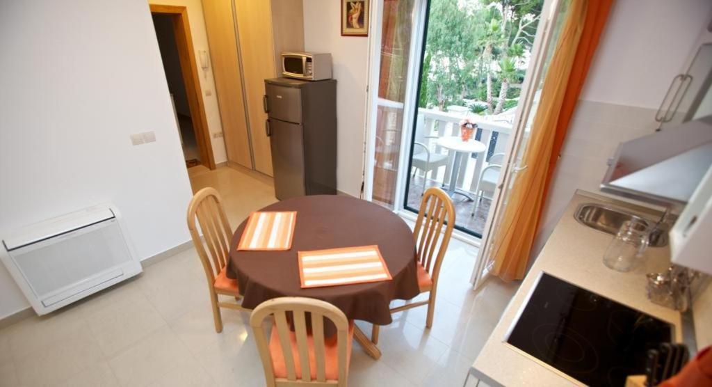 Apartments Grlica Sutivan Pokoj fotografie
