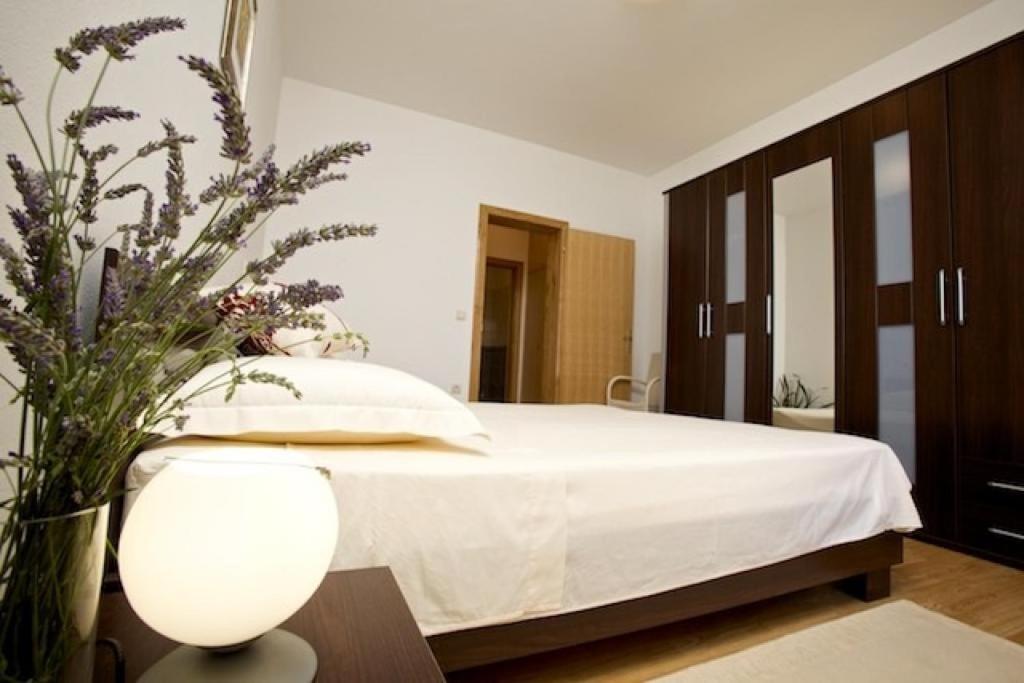 Apartments Grlica Sutivan Pokoj fotografie